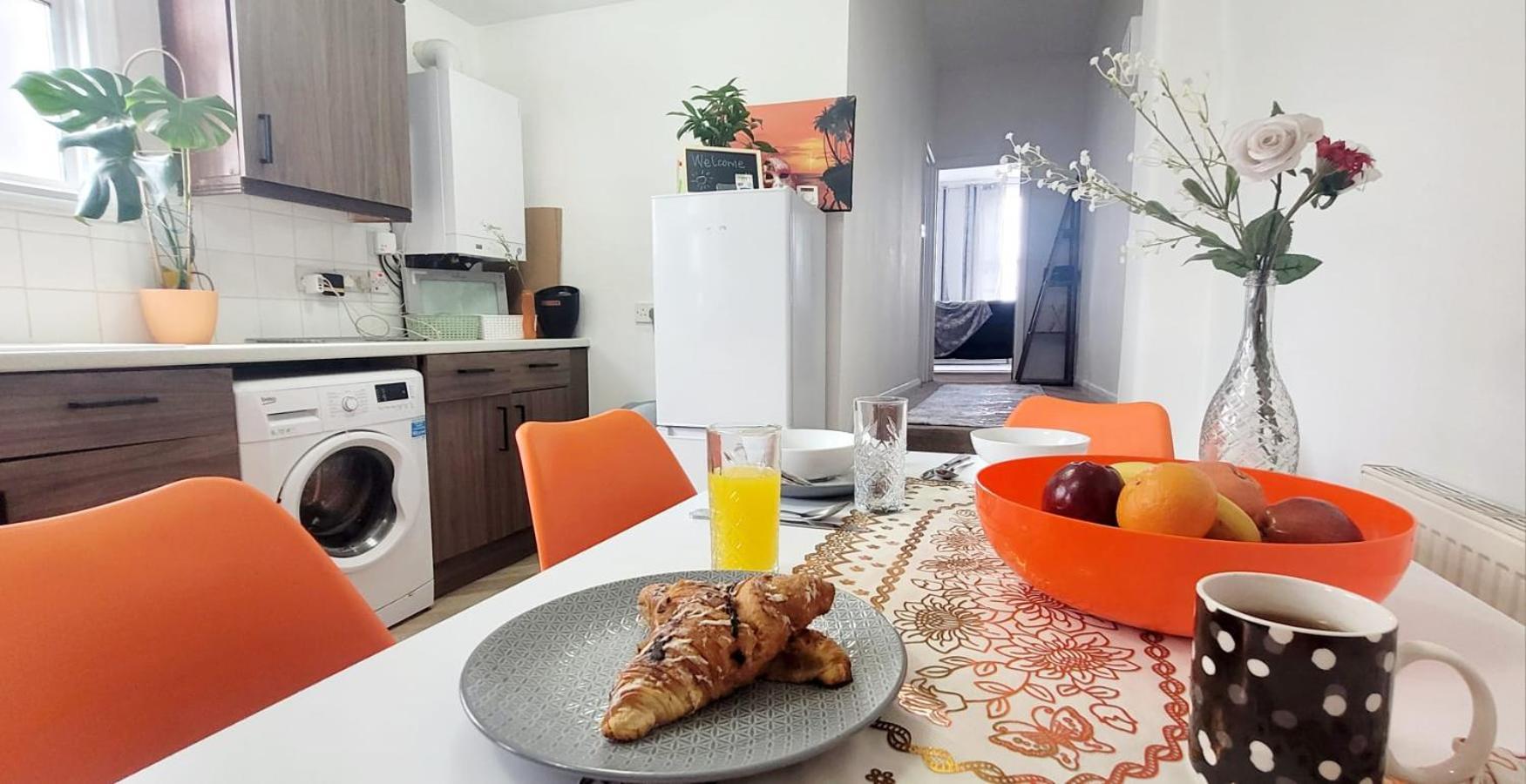 Stylish And Bright Flat In London N8 Turnpike Lane - Piccadilly Line Apartment Ngoại thất bức ảnh