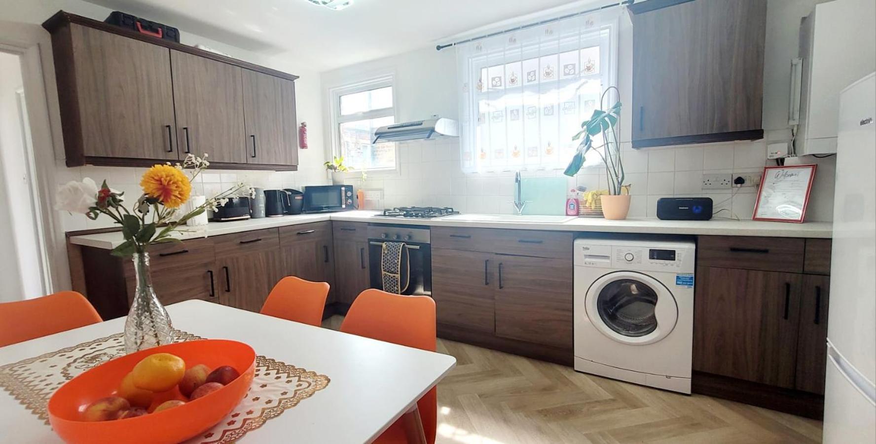 Stylish And Bright Flat In London N8 Turnpike Lane - Piccadilly Line Apartment Ngoại thất bức ảnh