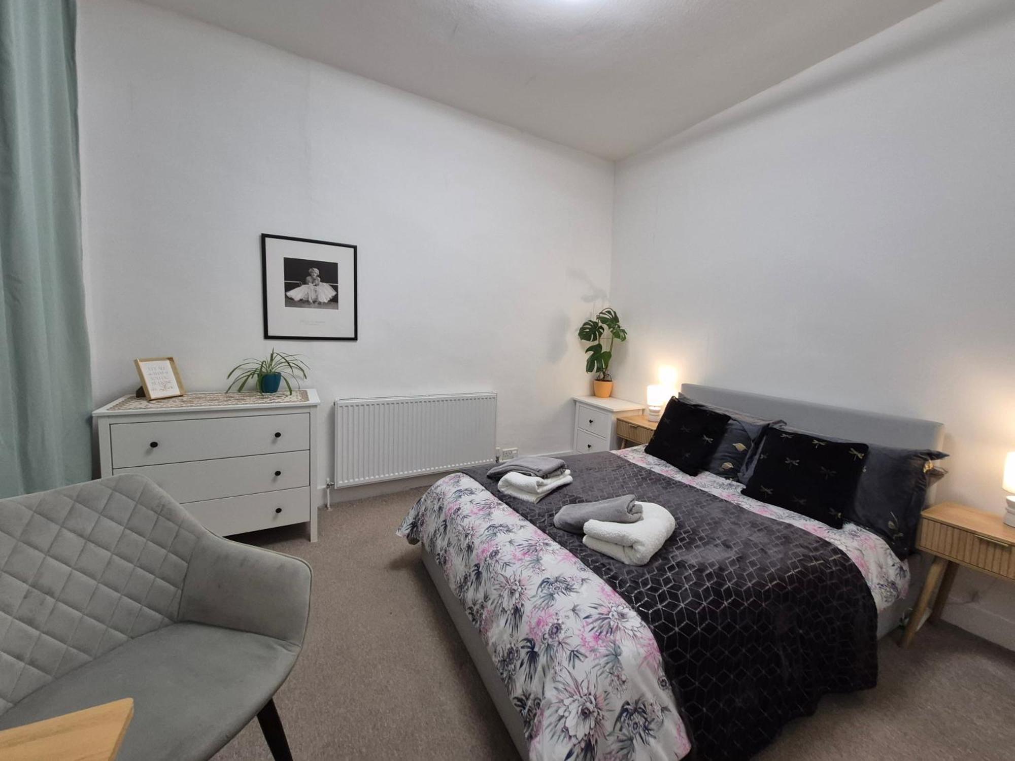 Stylish And Bright Flat In London N8 Turnpike Lane - Piccadilly Line Apartment Ngoại thất bức ảnh